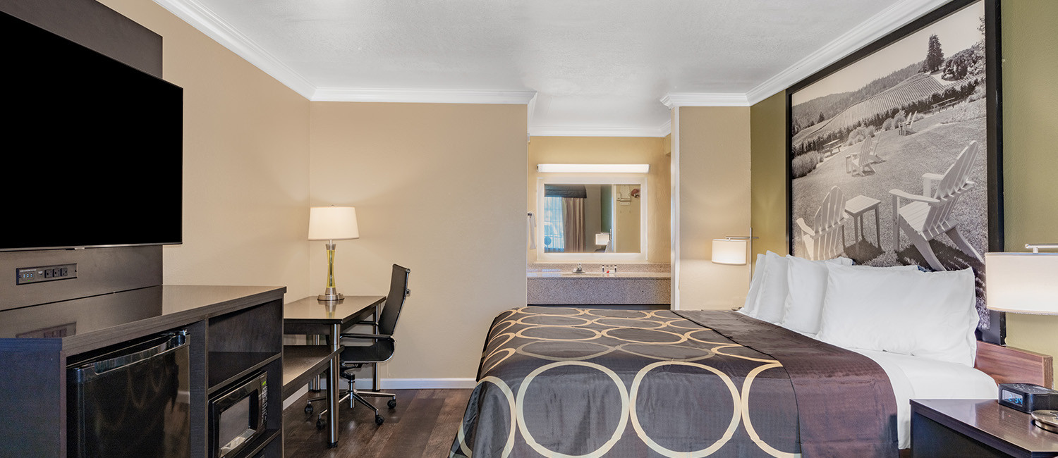 Clean & Comfortable Guestrooms At The Orchard Hotel